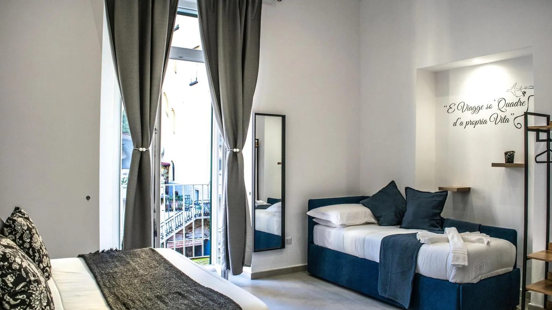 Cuore Urbano Montesanto Naples 0*,  Italy